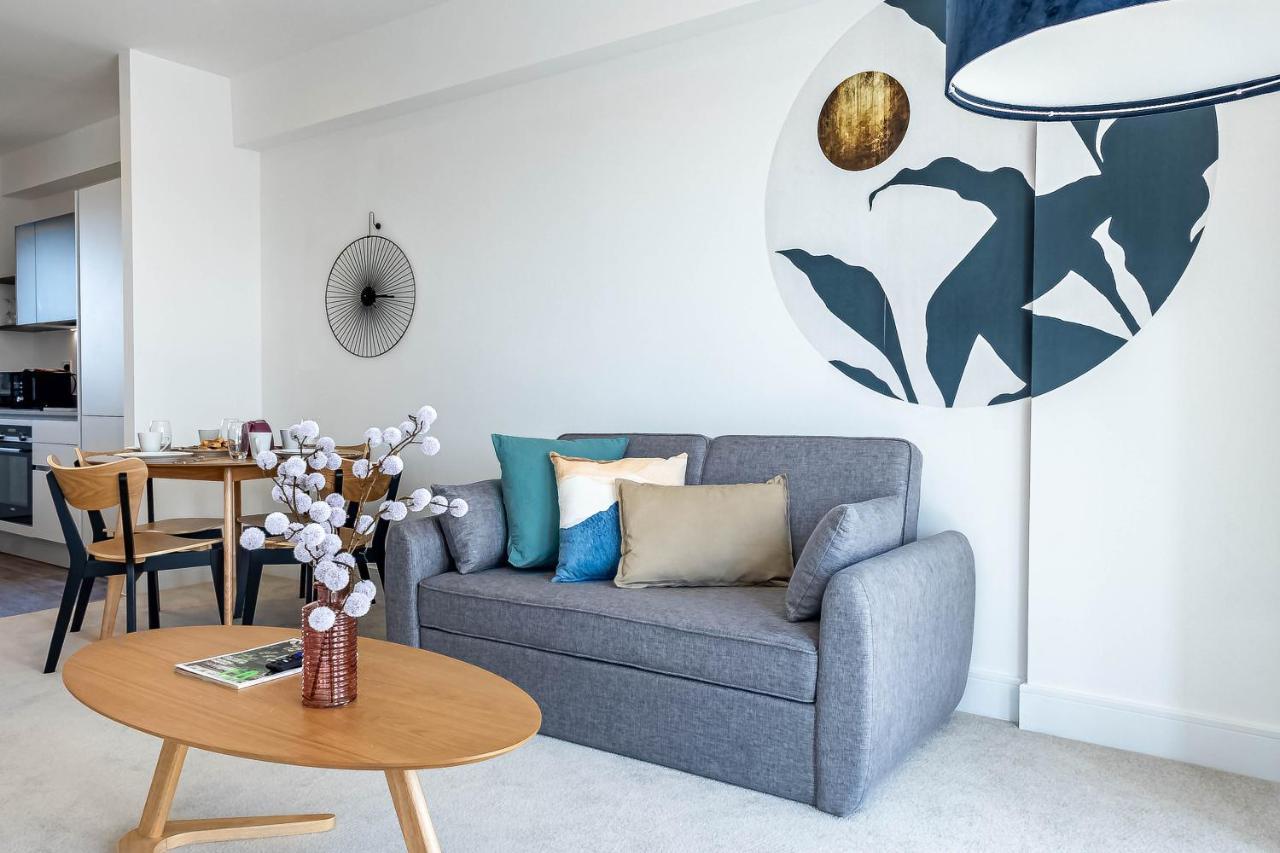 Modern Apartments With Balcony In Merton Near Wimbledon By Sojo Stay Mitcham Zewnętrze zdjęcie