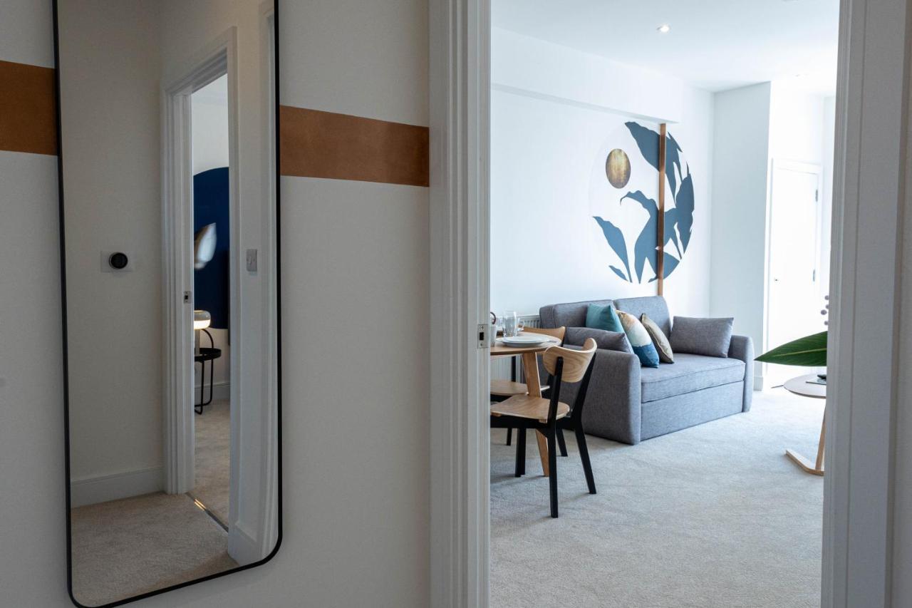 Modern Apartments With Balcony In Merton Near Wimbledon By Sojo Stay Mitcham Zewnętrze zdjęcie