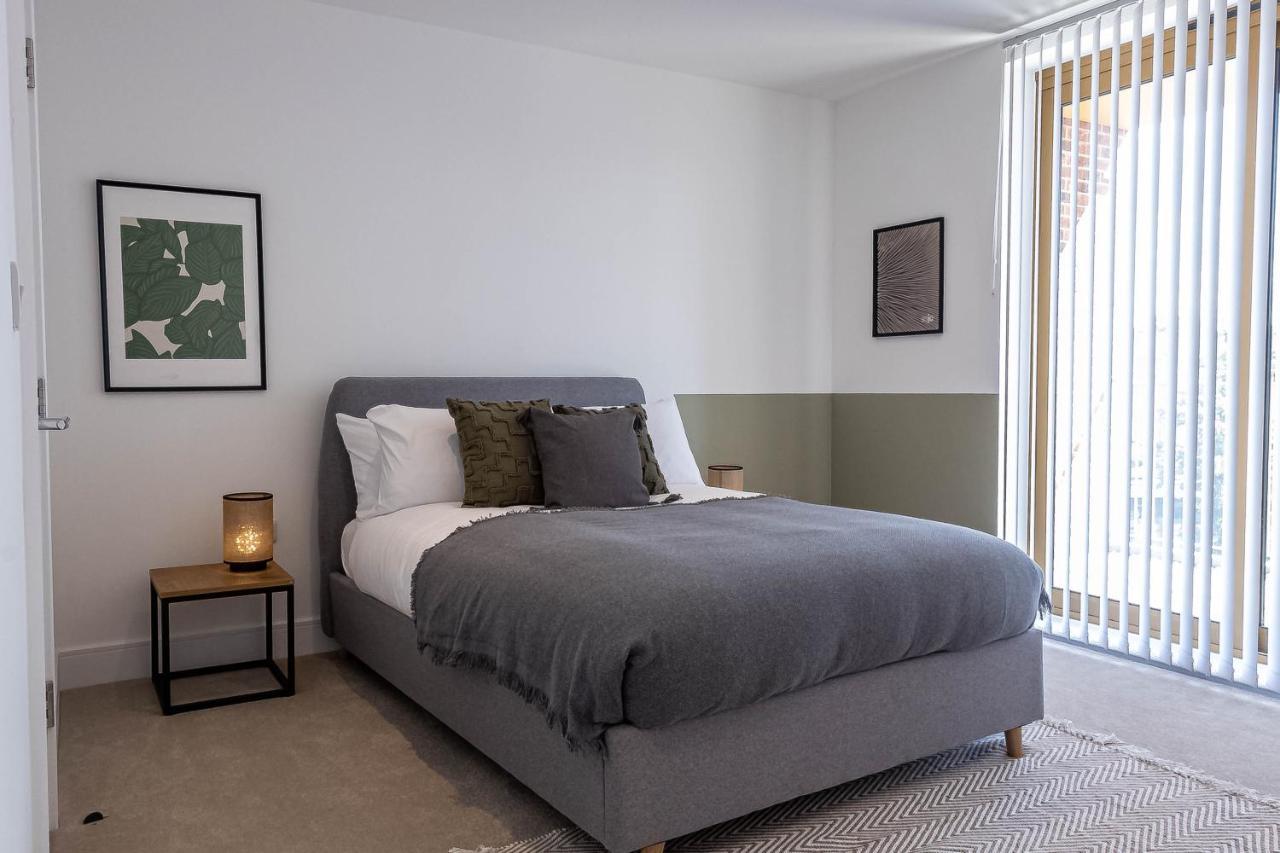 Modern Apartments With Balcony In Merton Near Wimbledon By Sojo Stay Mitcham Zewnętrze zdjęcie
