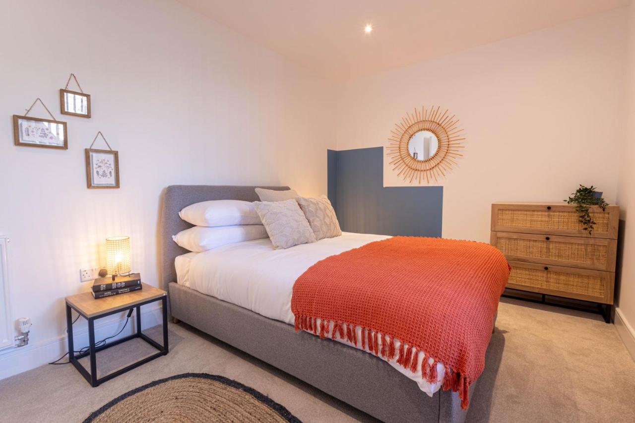 Modern Apartments With Balcony In Merton Near Wimbledon By Sojo Stay Mitcham Zewnętrze zdjęcie
